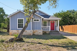 636 Skyline Dr, Bandera, TX 78003