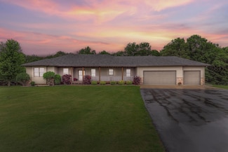 16110 Giefer Ave, Nerstrand, MN 55053
