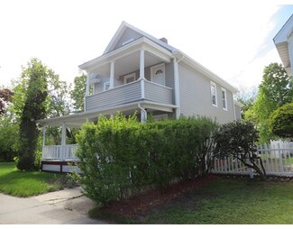 18 Central St, Turners Falls, MA 01376