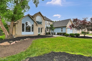 14896 Britannia Ct, Strongsville, OH 44149