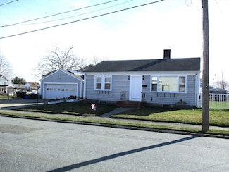 116 Stackhouse St, South Dartmouth, MA 02748