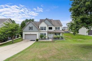 40 Sedgefield Ln, Spring Lake, NC 28390