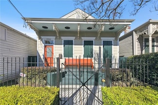 3965 Constance St, New Orleans, LA 70115