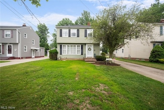 30520 Willow Ln, Willowick, OH 44095