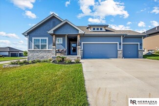 10410 Freedom Ln, Lincoln, NE 68527