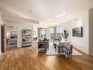 196 S Grant Ave Unit 607, Columbus, OH 43215