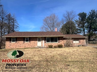 740 W Main St, Pinckney, MI 48169