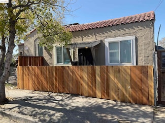 1158 West St, Pittsburg, CA 94565