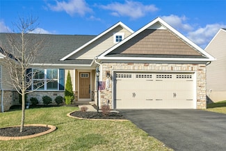 1058 Moria Ct, Claridge, PA 15623