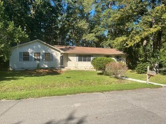 1102 Pinecrest Dr, Tallahassee, FL 32301