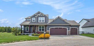 5112 Autumn Leaf Dr, Hudsonville, MI 49426