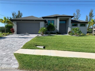 320 SW 26th St, Cape Coral, FL 33914