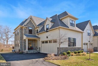 6070 Creekside Dr, Flourtown, PA 19031