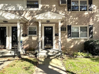 81-51 Langdale St Unit 207A, New Hyde Park, NY 11040