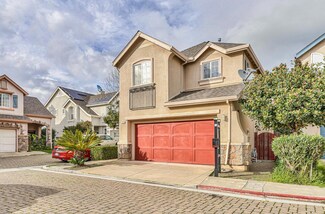 1975 Bradbury St, Salinas, CA 93906
