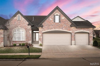 527 Sgt Pepper Dr, Saint Peters, MO 63376