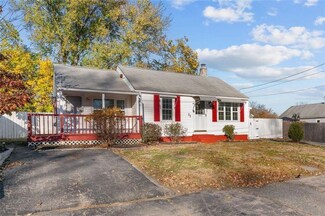 11 Parade Rd, Warwick, RI 02886