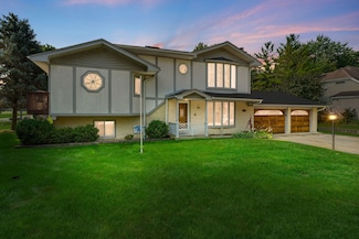 4901 Emerson Ave, Palatine, IL 60067