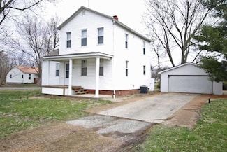 417 N Franklin St, Bunker Hill, IL 62014