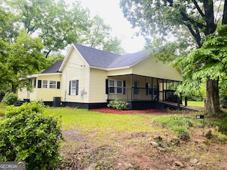 66 Kristys Path Dr, Eastanollee, GA 30538