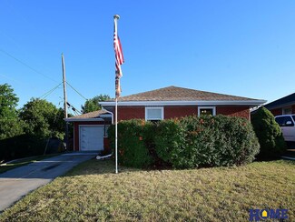 6910 Adams St, Lincoln, NE 68507