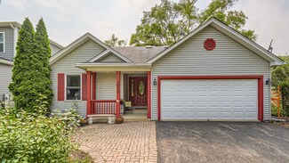 1015 Harrison Ave, Wauconda, IL 60084