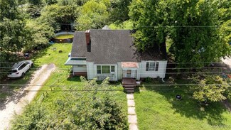 25717 Simmons Ave, Petersburg, VA 23803