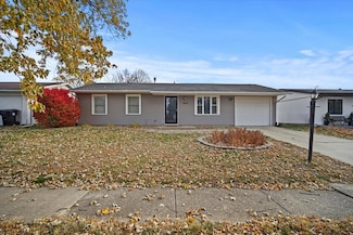 1303 Dalton Dr, Normal, IL 61761