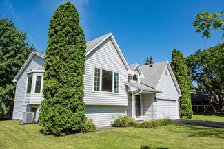 10538 National St NE, Circle Pines, MN 55014