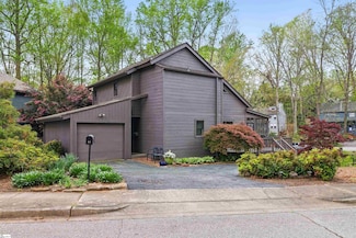 65 Westview Ave, Greenville, SC 29609
