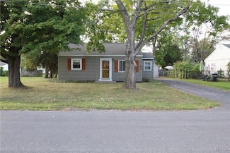 214 Vardon St, Liverpool, NY 13088