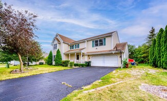 402 Fairhaven Dr, Yorkville, IL 60560
