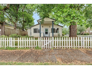 3907 SE 62nd Ave, Portland, OR 97206