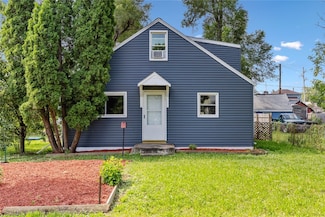 1137 15th Ave SW, Cedar Rapids, IA 52404