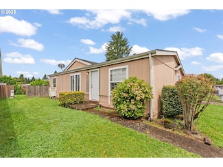 1111 SE 3rd Ave Unit 32, Canby, OR 97013