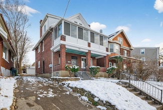4412 Vine St, Cincinnati, OH 45217