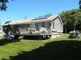 4 Town Farm Rd, Essex, MA 01929