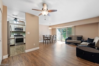 11 Henley Dr, Somerset, NJ 08873