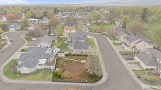 35 Parkwood Cir, Walla Walla, WA 99362