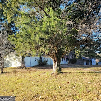 156 Pine Cir, Lagrange, GA 30241