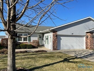 25 Northwood Dr, Tiffin, OH 44883