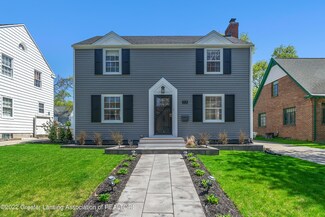 318 University Dr, East Lansing, MI 48823