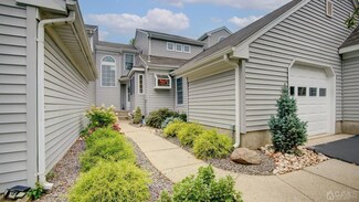 4 Rutherford Hayes Dr Unit B, Monroe Township, NJ 08831
