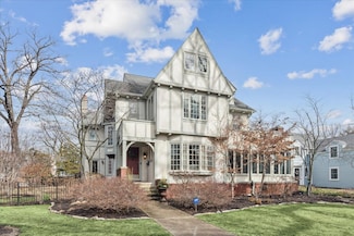 2423 Harrison St, Evanston, IL 60201