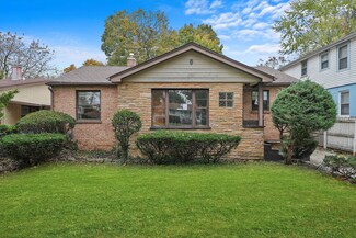 1521 Seymour Ave, North Chicago, IL 60064