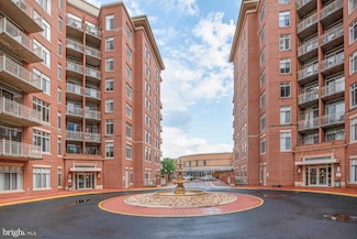 4480 Market Commons Dr Unit 215, Fairfax, VA 22033