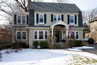 108 Linden Ave, Glencoe, IL 60022