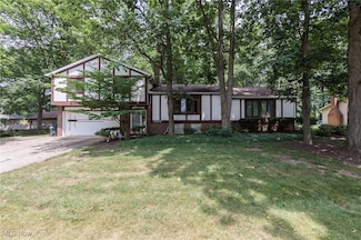 5507 Meadow Wood Blvd, Cleveland, OH 44124