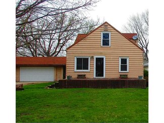 5330 Belpre Dr, Toledo, OH 43611