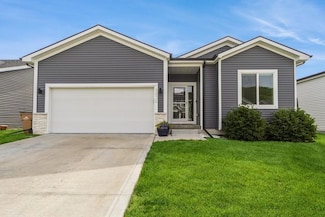 1636 S Redtail Ave, West Des Moines, IA 50265